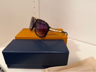 Louis Vuitton Evidence Gold Black Luxury Sunglasses