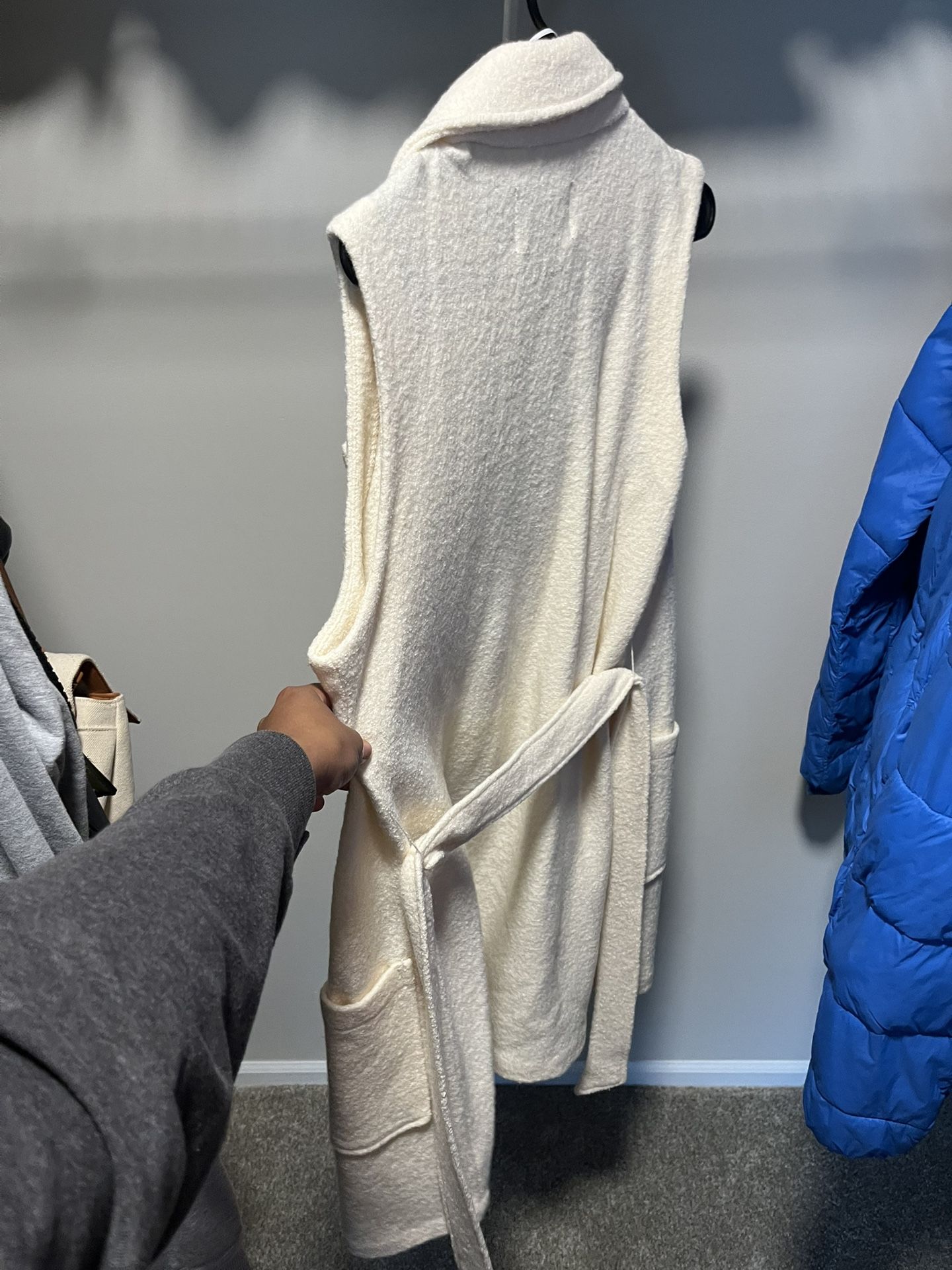 Womens Medium Cream Long Vest
