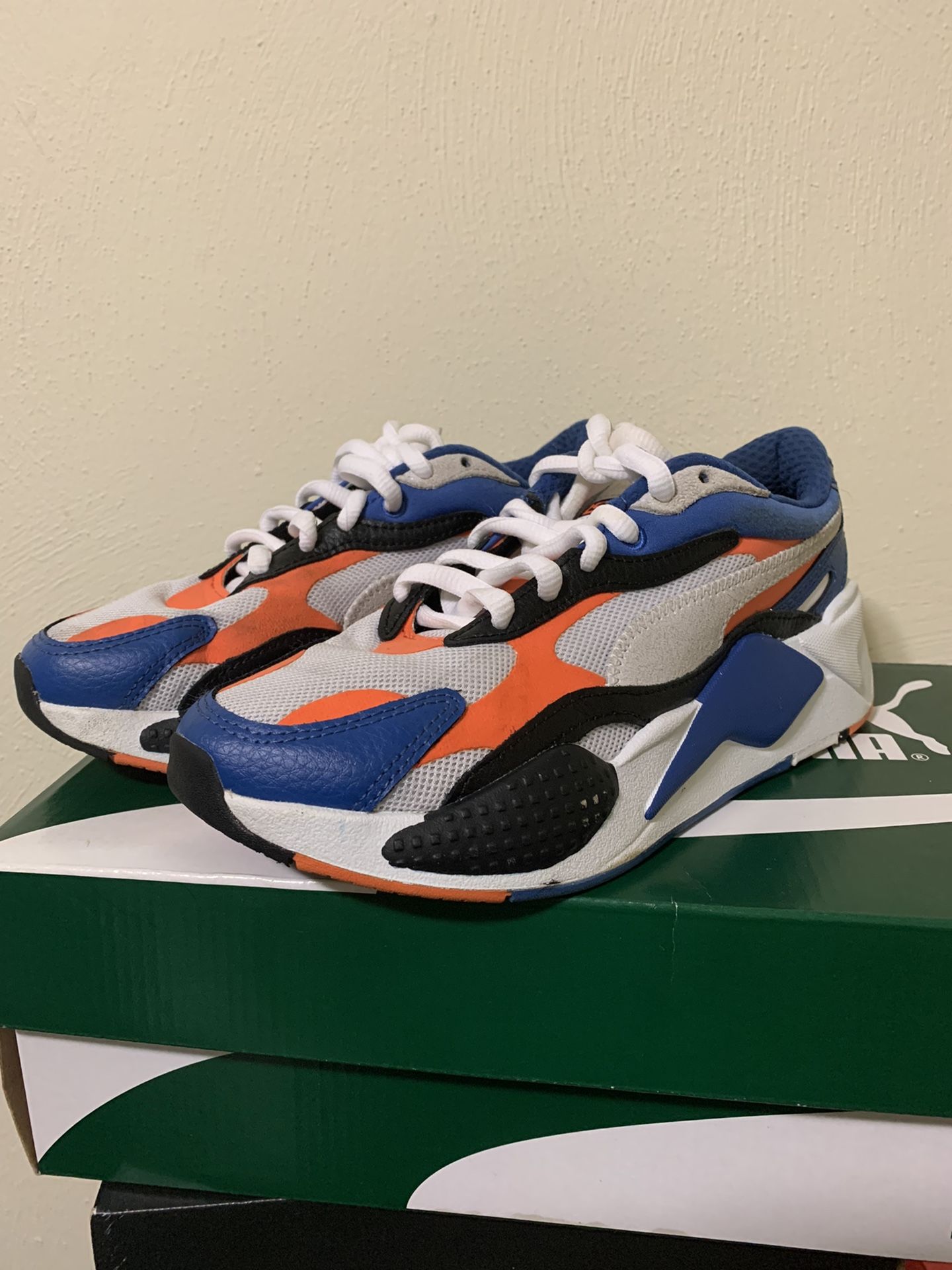 Puma kids size 4