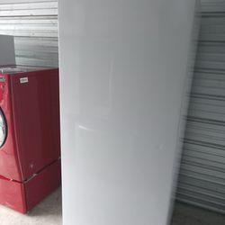 25 cubic foot freezer. 90 day warranty free delivery Vancouver area.