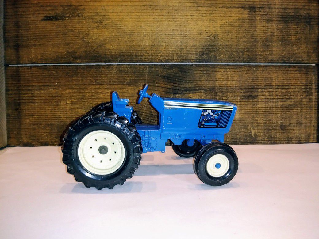 Ertl farm tractor rare blue