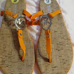  Almost Nenw Micheal Kors Sandals 