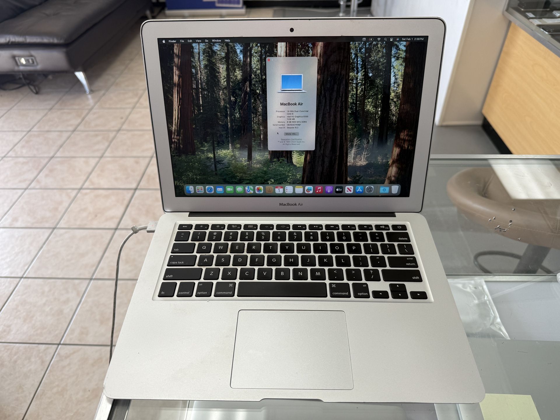 MacBook Air 13inch OS 15 Sequoia newest system 