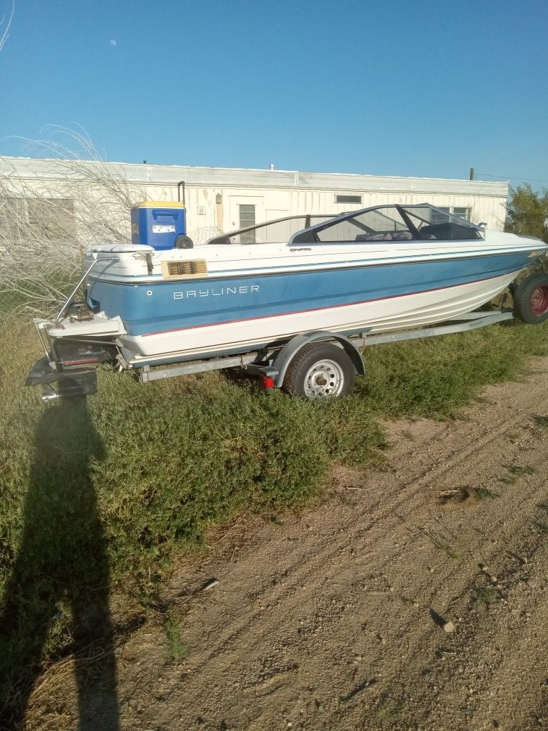 BAYLINER BOAT 1989 