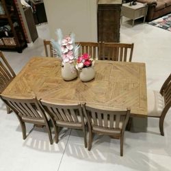 Grindleburg Light Brown Rectangular Dining Room Set 📍 Table and Chairs 1289