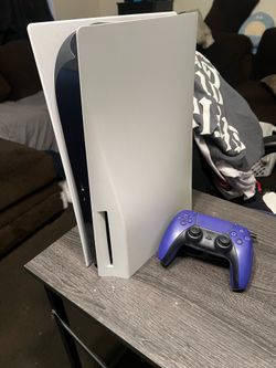 Ps5 with purple controller