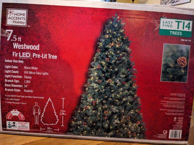New T14 7.5ft Westwood Fir Prelit LED Christmas Tree, 650 Lights 1904 Tips