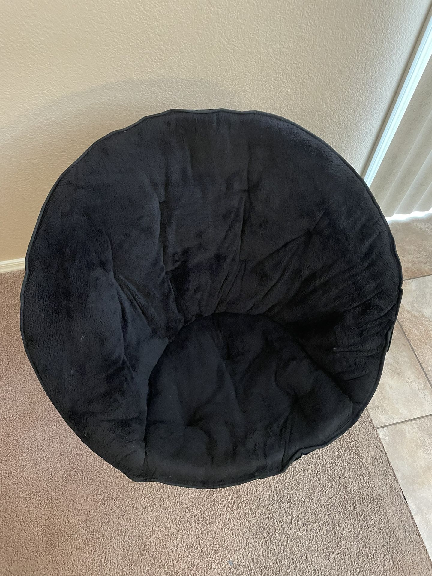 Round Folding Saucer Chair