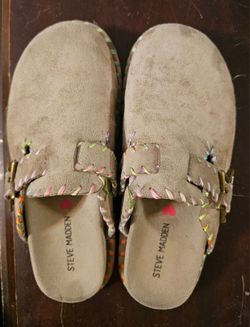 Girls shoes