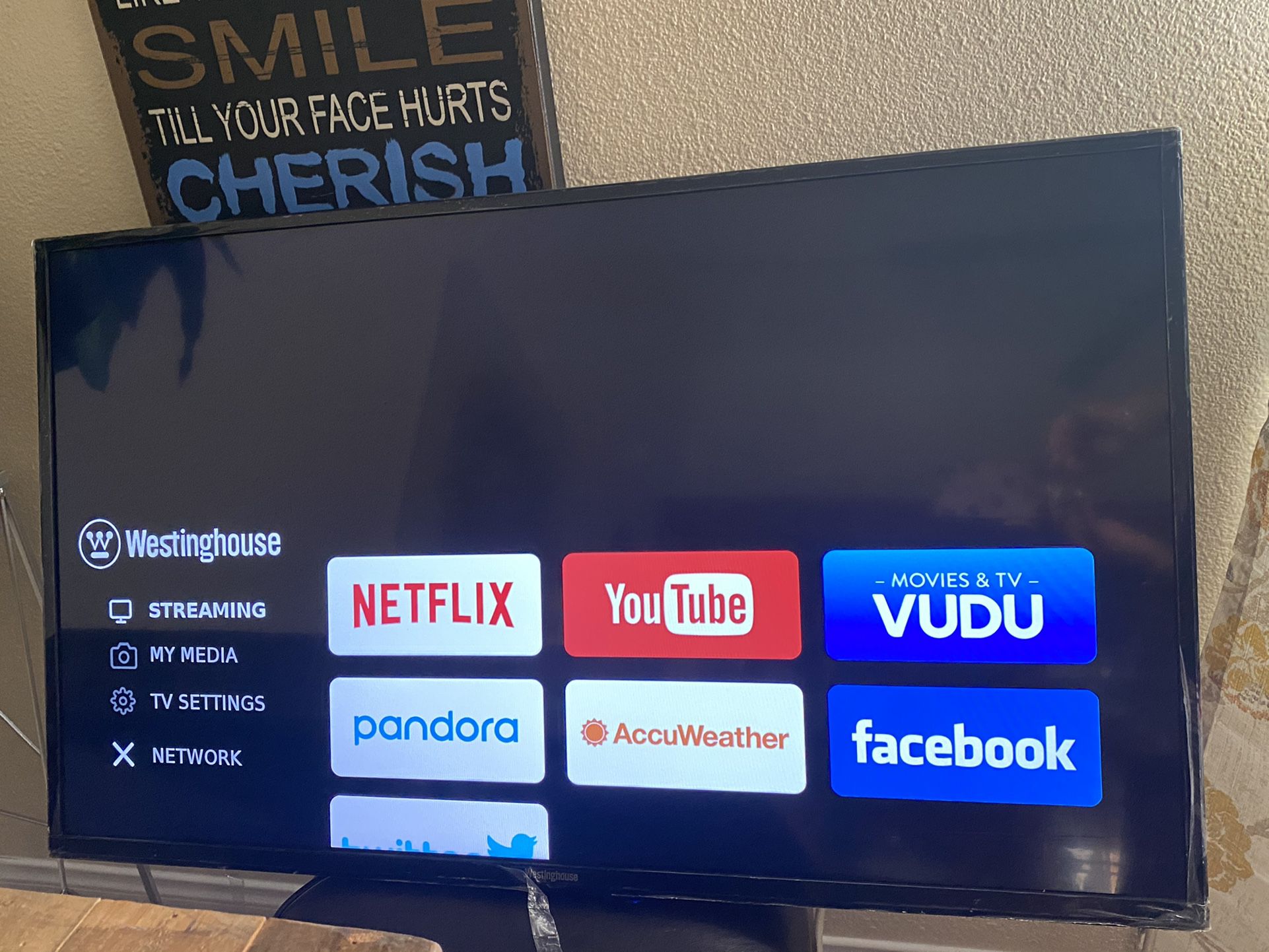 40” inch Westinghouse Smart TV w/remote