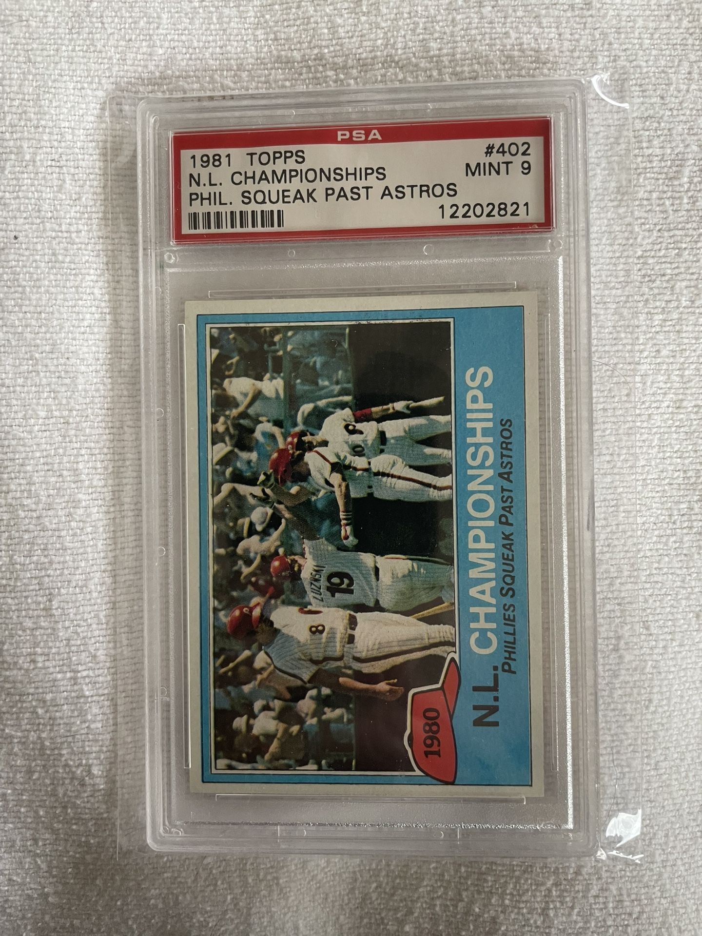 1981 Topps #402 NL Championships PSA 9