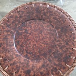 Pier 1 charger plate