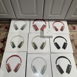 AirPod Maxes 