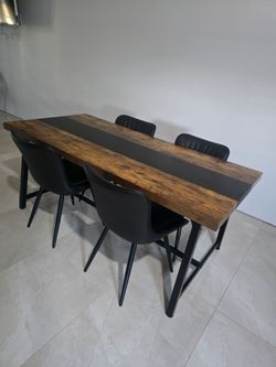 Comedor 4 sillas excelente estado