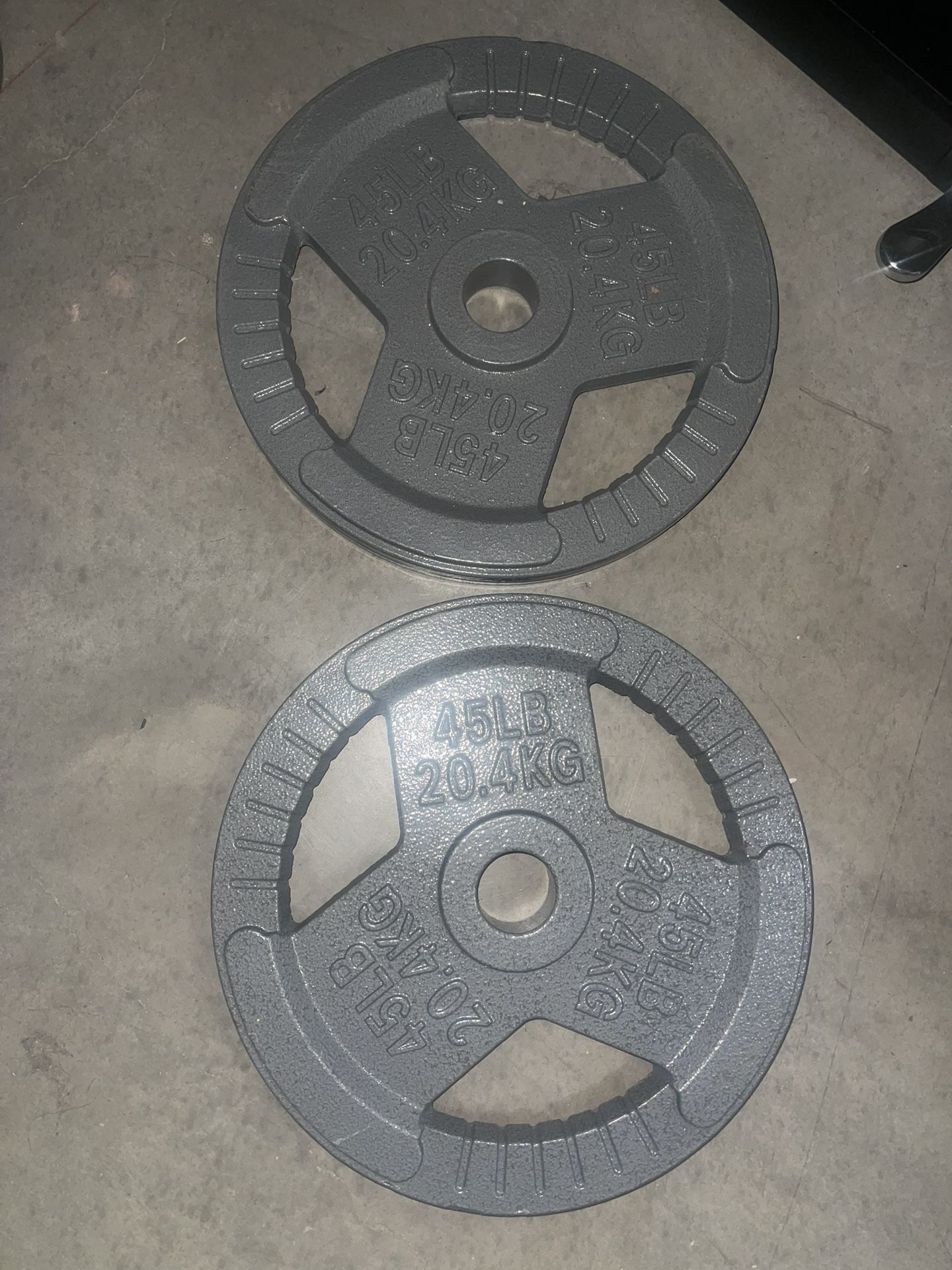 Olympic Weight Plates Set - 5x 45 Lbs - 2x 5 Lbs. Plus 48" Curl Bar. 2 Inch