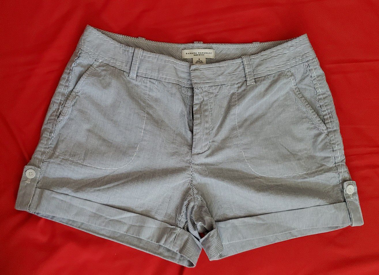Women's Striped Martin fit Size 8 shorts