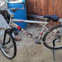 Gt agressor mountain bike