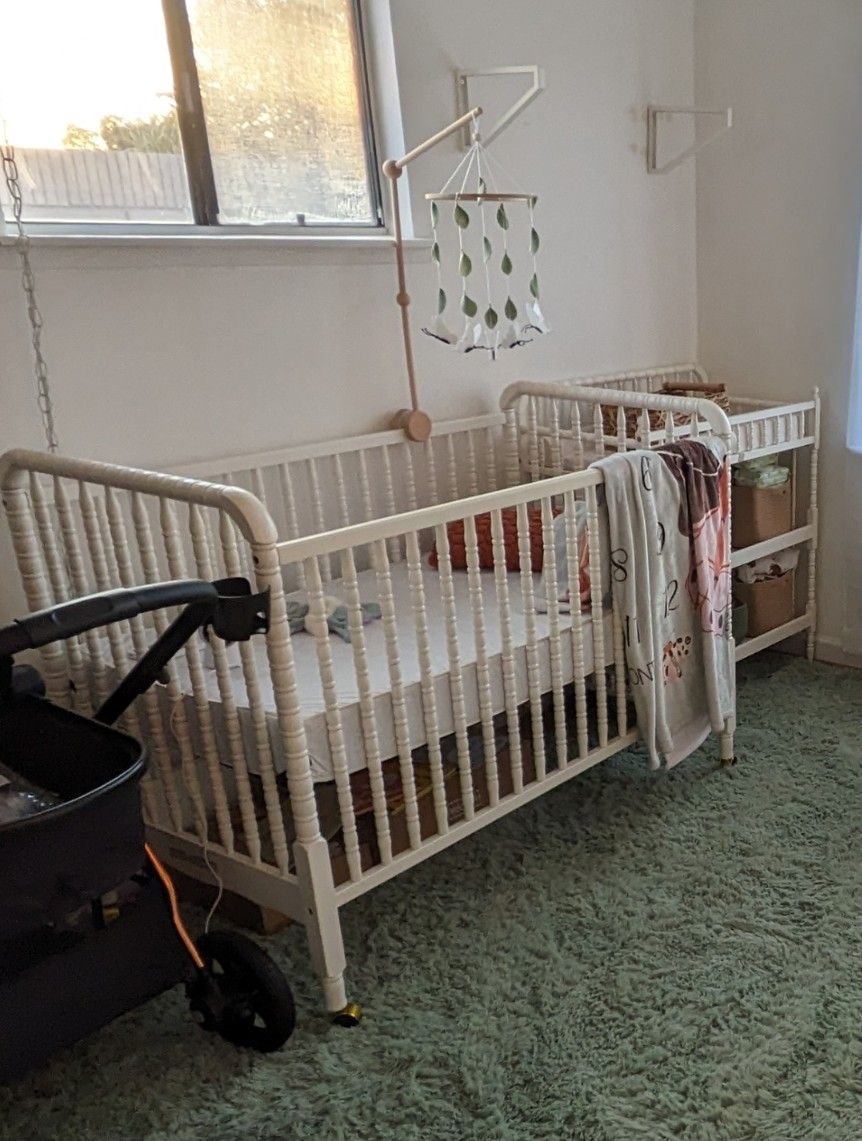 DaVinci Jenny Lind 3 in 1 Convertible Crib