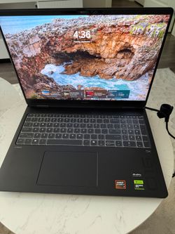 HP OMEN MAX 16 Gaming Laptop (RTX 5070, Ryzen AI 7, 1TB) - Like New