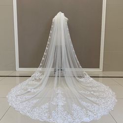  Luxurious Wedding Lace Veil 