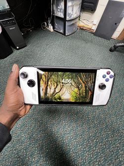 ROG HANDHELD PC  AMD RYZEN Z1 EXTREME 16GB RAM 512GB SSD NO CHARGER SELLING FOR $399‼️