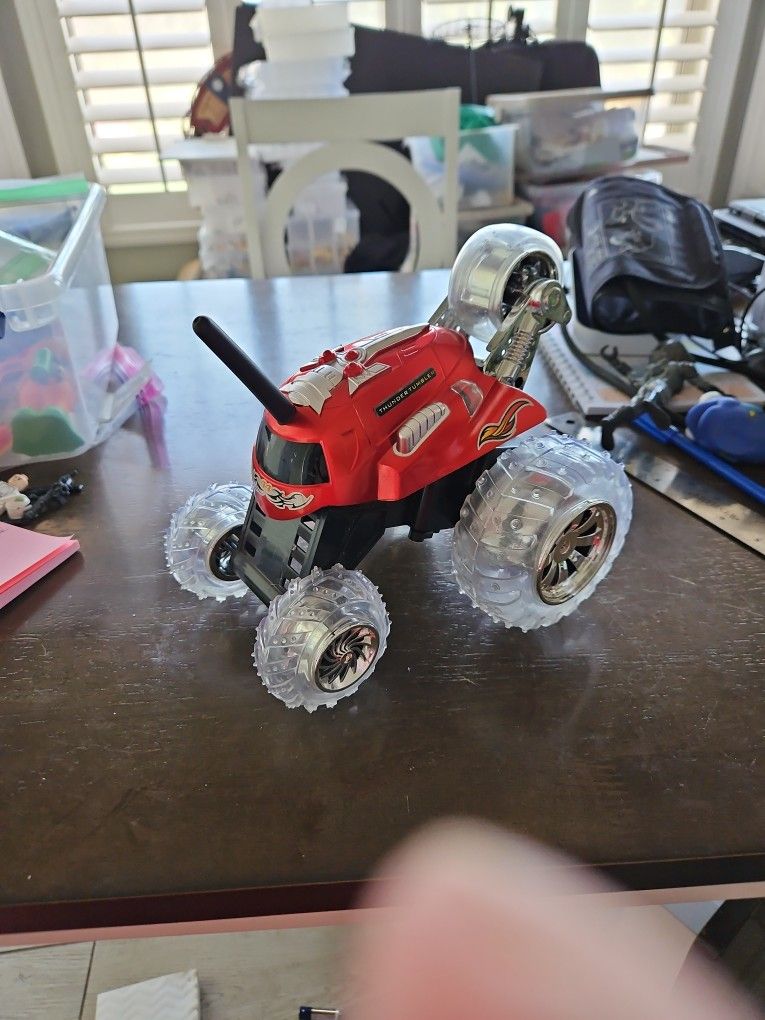 Sharper Imagine Thunder Tumbler Remote Control Car