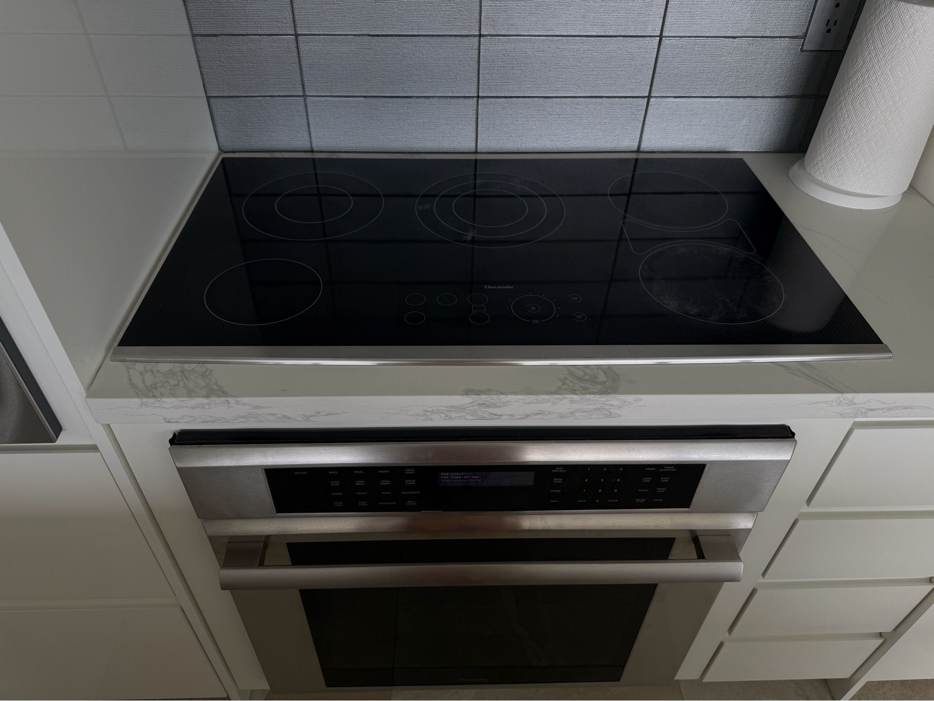 Oven and cooktop