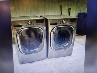 LG STEAM WASHER AND ELECTRIC STEAM DRYER SUPERCAPACITY