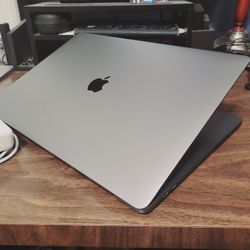 16inch MacBook Pro Laptop, Core i9, 500GB, 32gb ram, Radeon Pro, Newest MacOS
