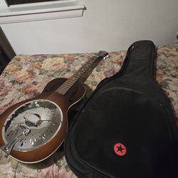 Acoustic/resonate guitar