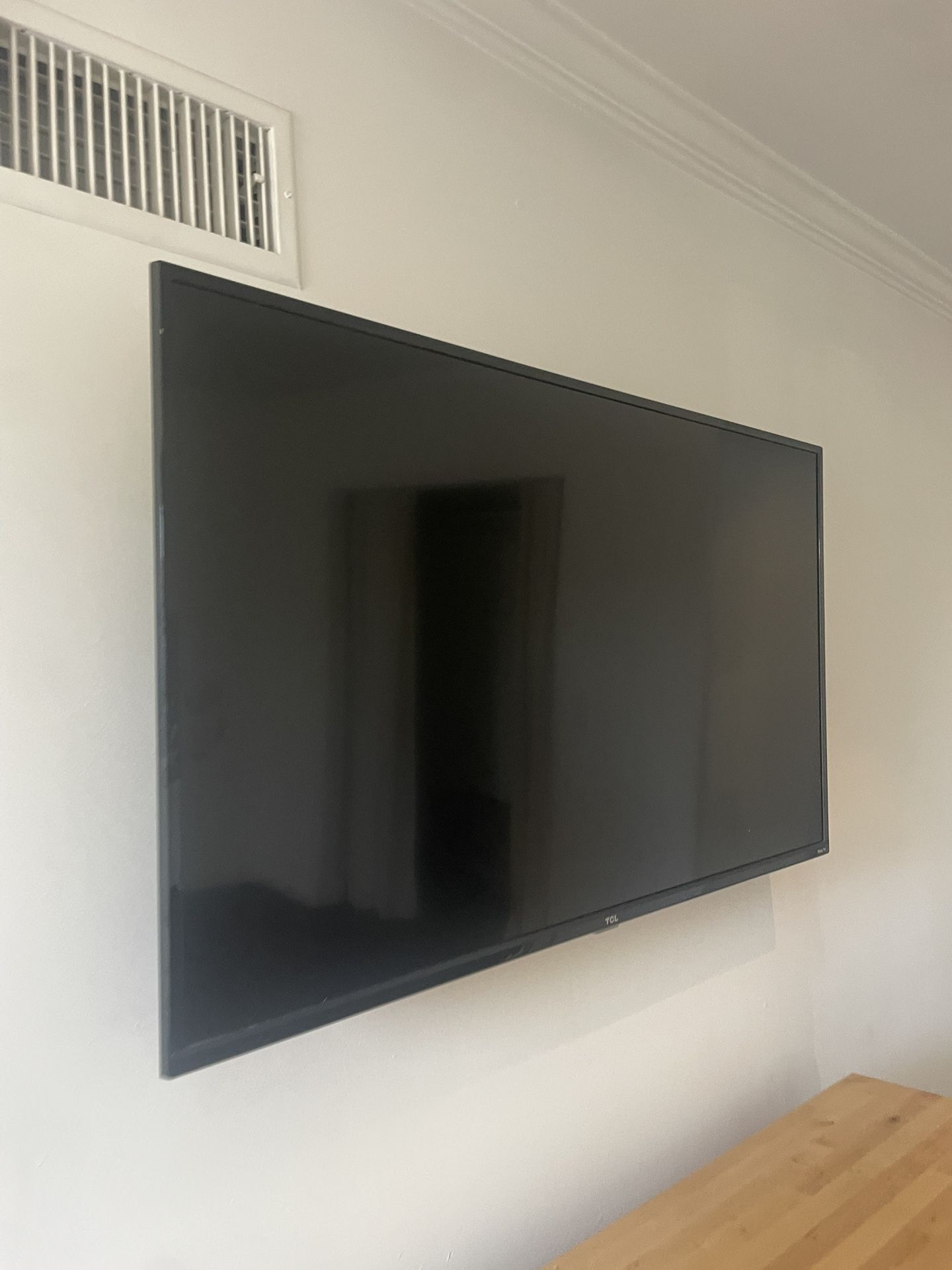 55” Roku TCL TV + Wall Mount
