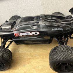 Traxxas E Revo 1.0