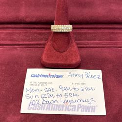 Cluster Ring 10Kt Gold , Size 10 Weight And 1.55 Carat Of The Diamonds