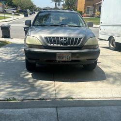 2003 Lexus Extra 300