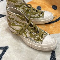 Converse X Undefeated Size 