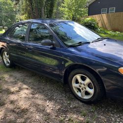 2001 Ford Taurus
