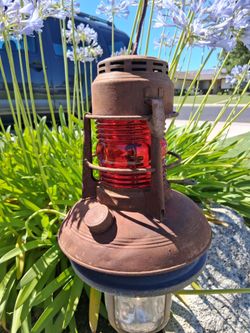 L★★K! ~ VINTAGE DIETZ LANTERN TRAFFIC GUARD NO 40 RED WITH RED GLOBE KEROSENE LIGHT ★★GREAT SURFACE RUST★★...asking $40.00