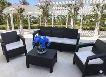 BRAND NEW 5 Piece Outdoor Patio Furniture Conversation Set!