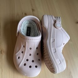 Little Girls Size 10 - 11 Ballerina Rose Pink Lined Crocs Shoes 