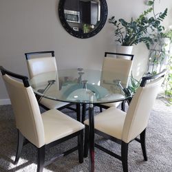 Dinning Room Table W/ 4 Chairs