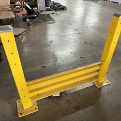 Uline 4ft Forklift Dock Barrier