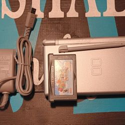 Nintendo DS Lite Bundle