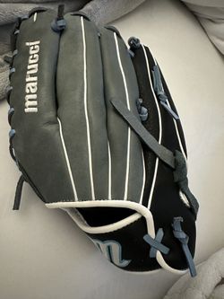 Marucci Softball Glove