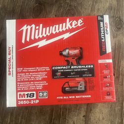 Impact Milwaukee  battery charger and bag