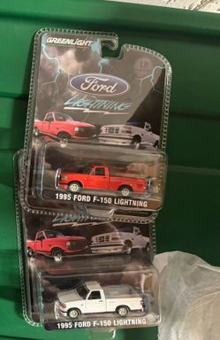 Greenlight 1995 Ford Lightnings set of 2