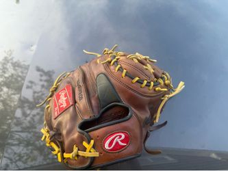 Heart of the Hide Catchers Mitt