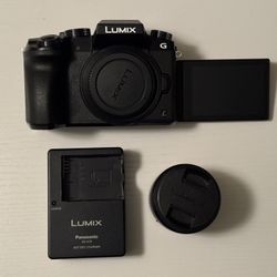 Panasonic LUMIX G7 4K Mirrorless Camera Kit – Excellent Condition
