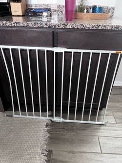 Regalo expandable baby gate