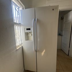 GE White Double Door Fridge