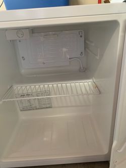 Mini refrigerator